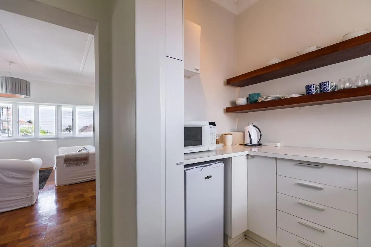 Portswood Mews - Chic White Studio Apartment Green Point Città del Capo Sudafrica